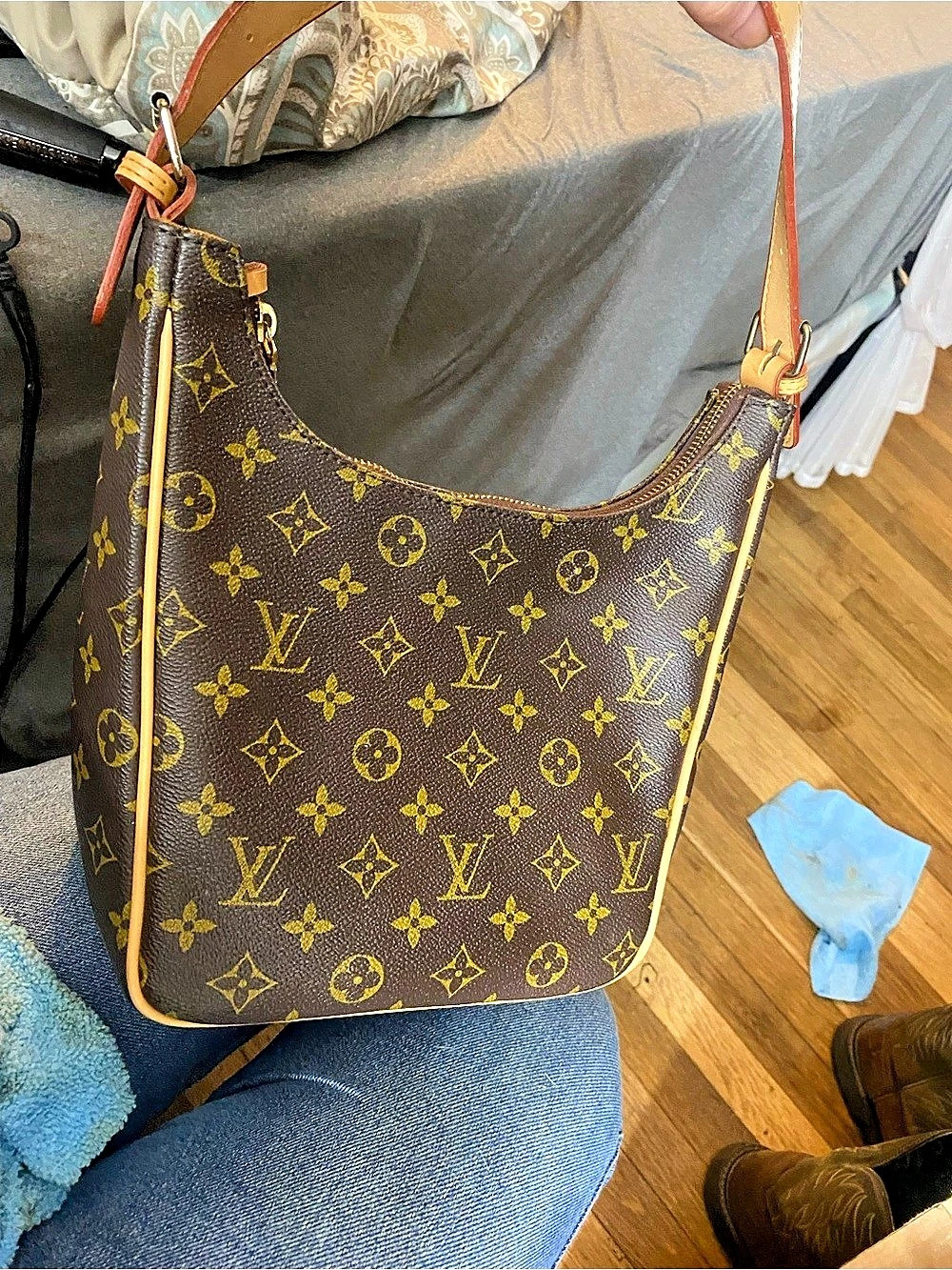 Louis Vuitton Looping MM Monogram Shoulder Bag Brown - Picture 2 of 11